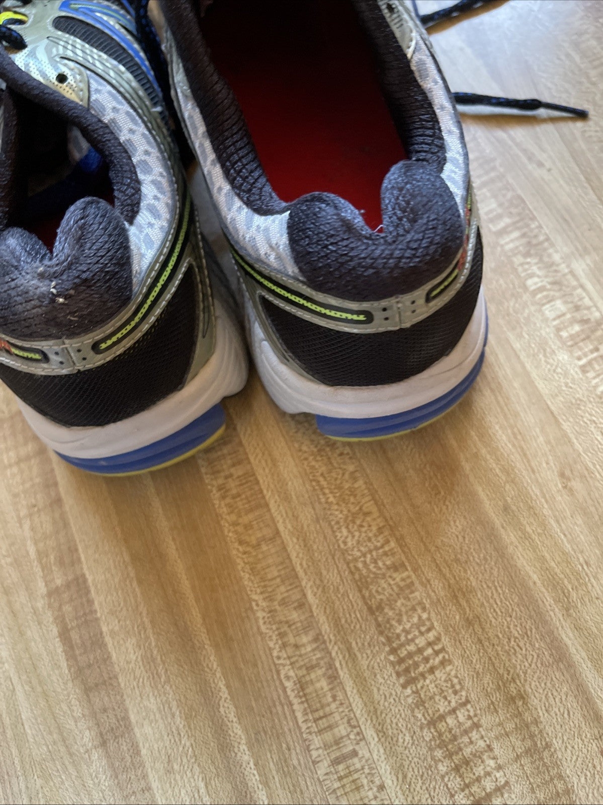 New Balance 860v4 10 EE