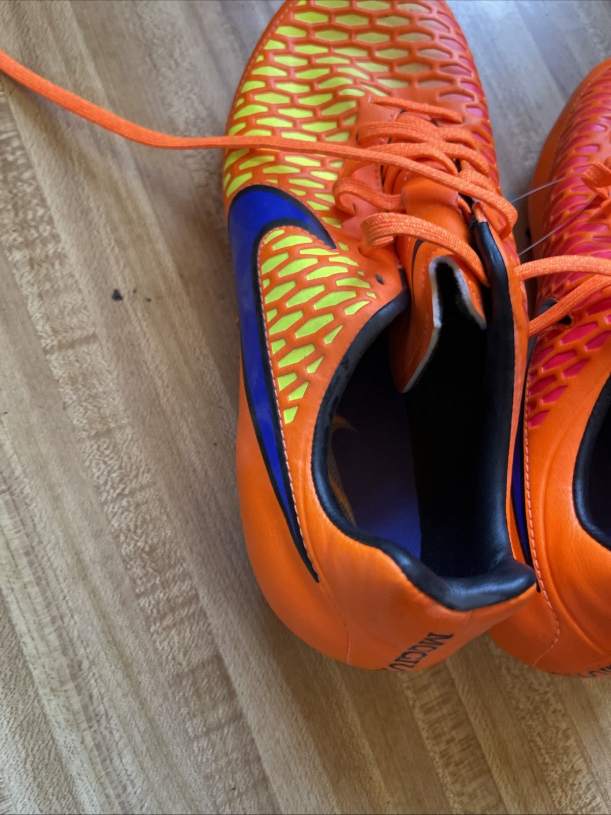 nike magista soccer cleats 8.5