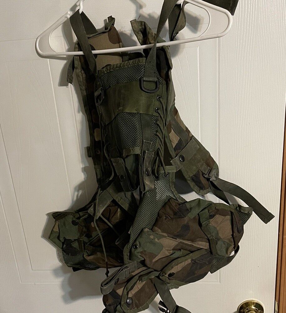 US ARMY Reyes Industries Enhanced Tactical Load Bearing Vest Camouflage Jungle