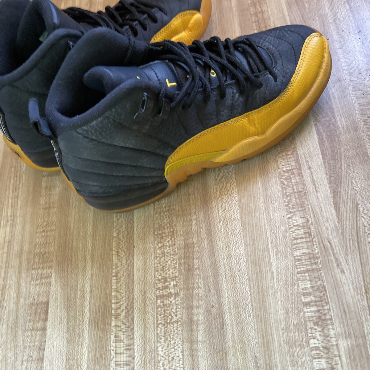 Jordan 12 Retro 5Y University Gold Black