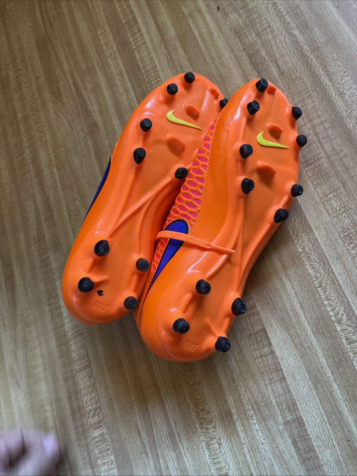 nike magista soccer cleats 8.5