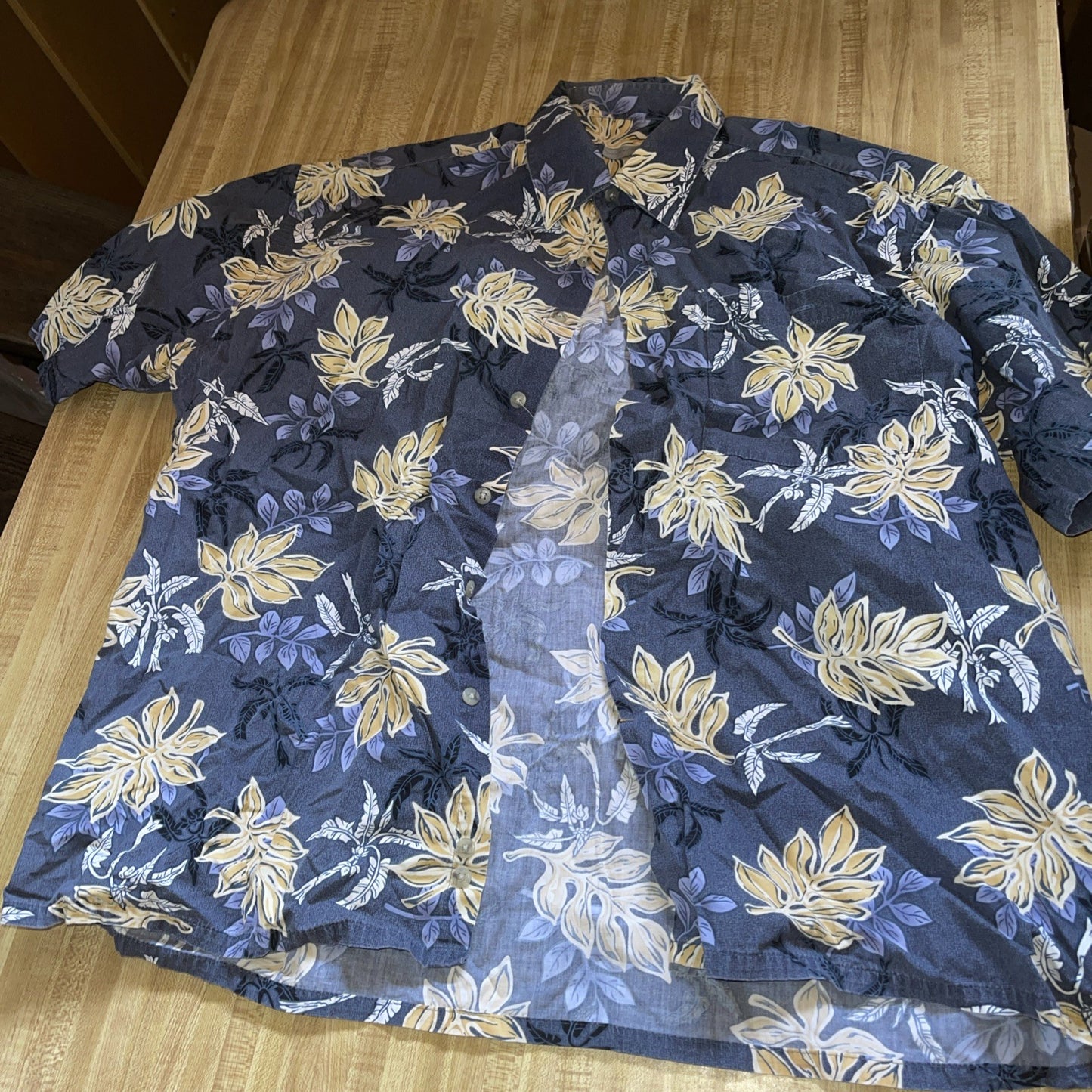 Half Moon Bay Hawaiian Shirt XL