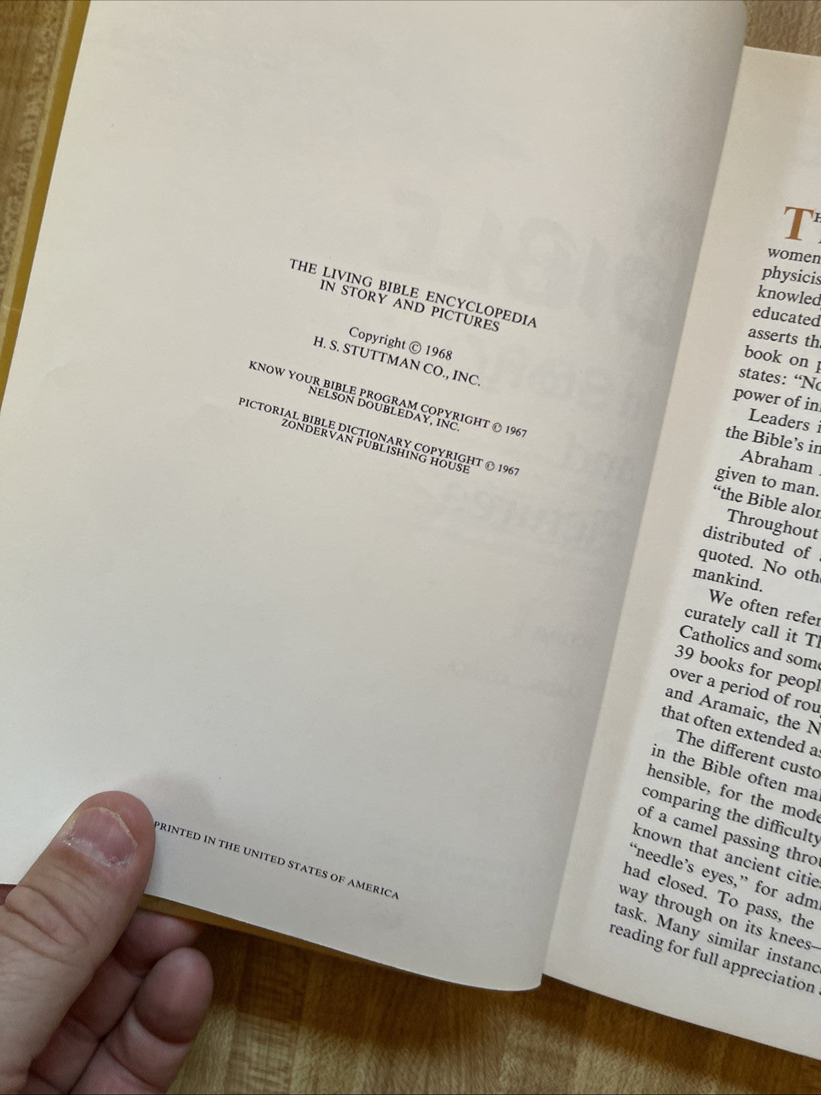 The Living Bible Encyclopedia In Story And Pictures Volume 1