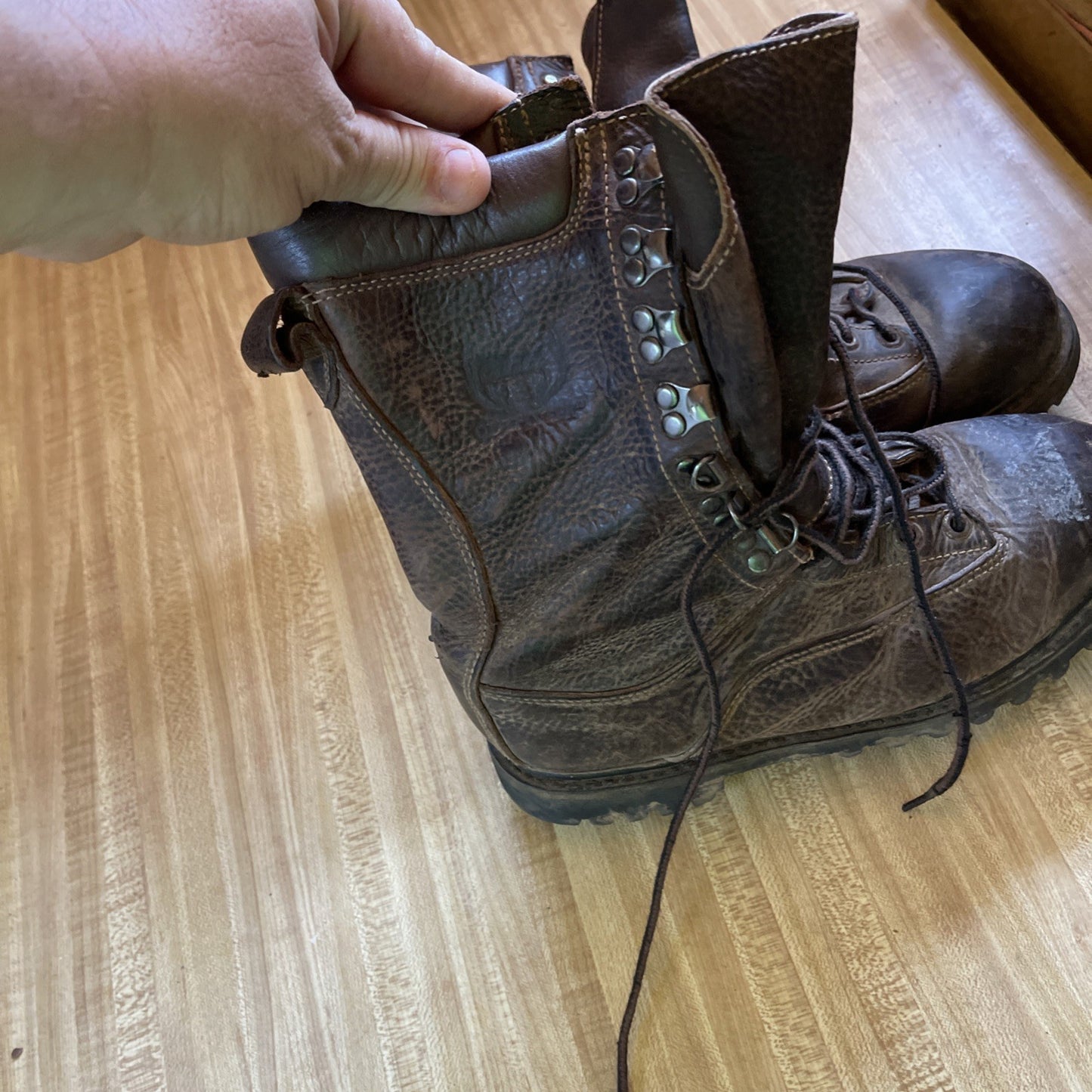 Cabelas Outfitter Gore Tex Boots 9
