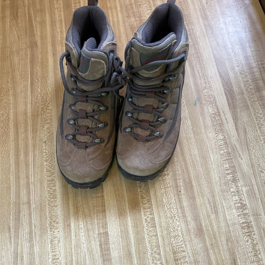 Columbia Hiking Boots 8