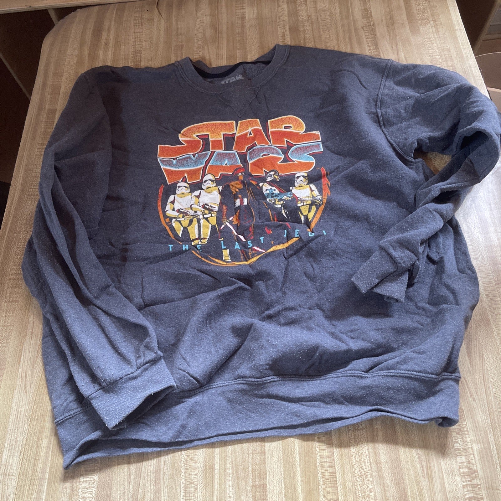 Star Wars The Last Jedi Sweatshirt Large