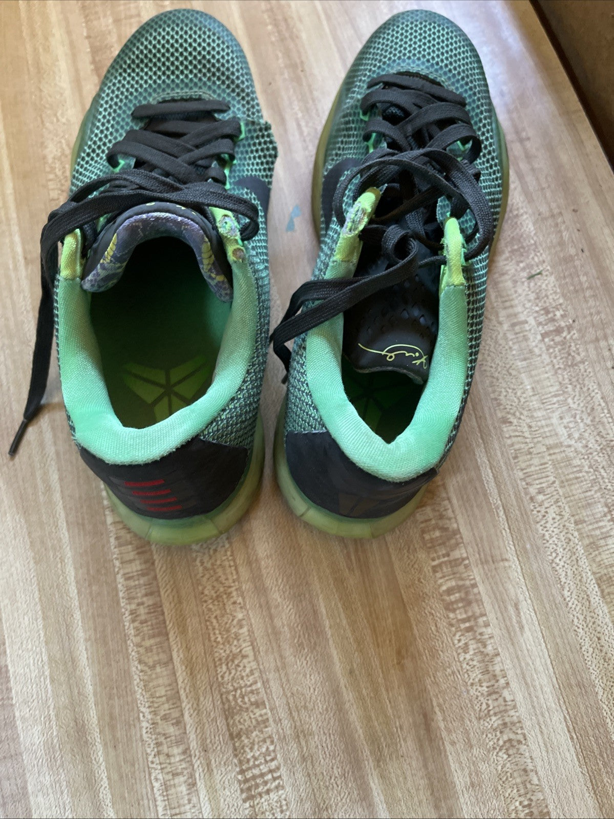 Size 8.5 - Nike Kobe 10 Vino See Photos For Issues