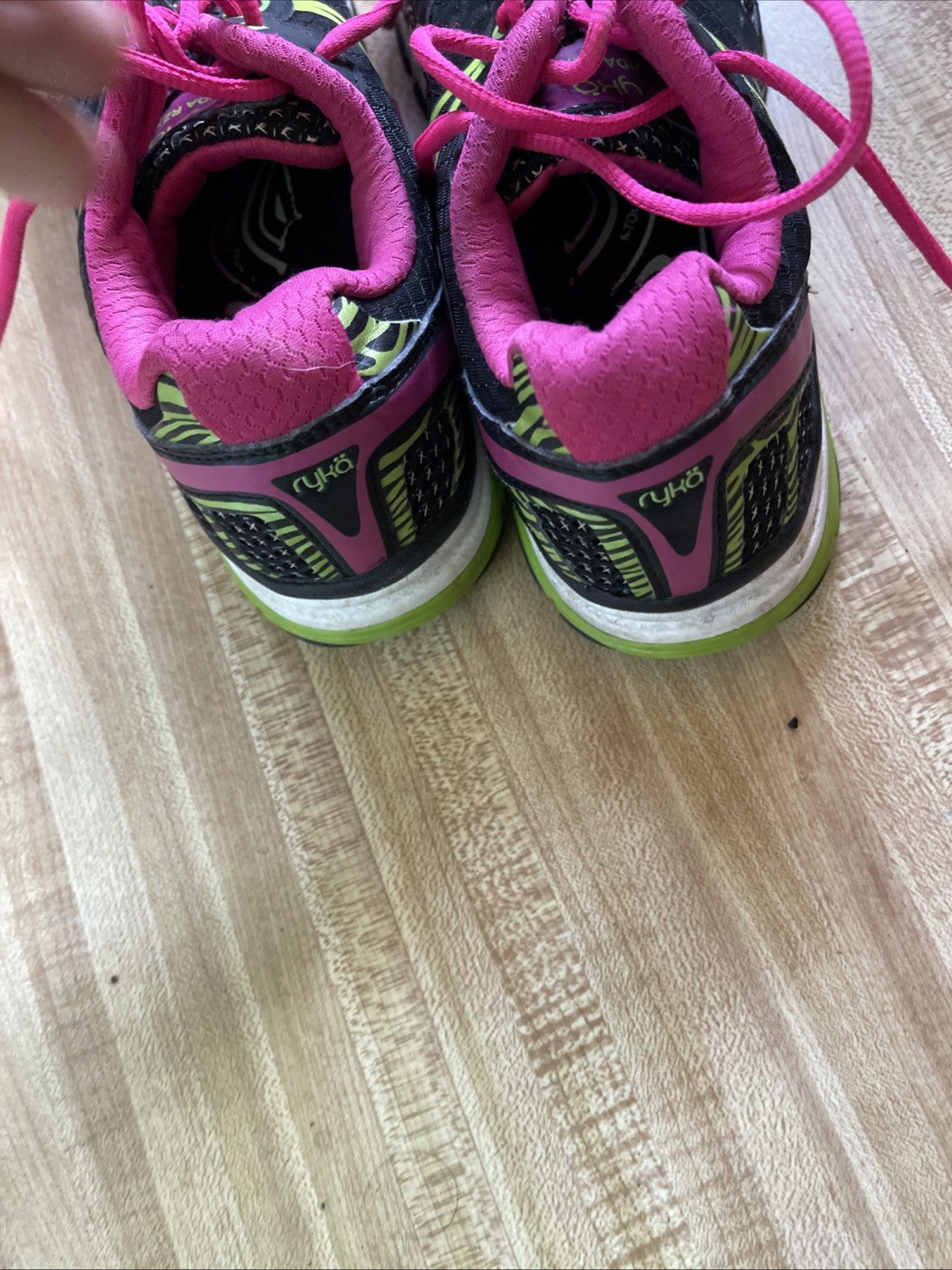 Ryka Vida RZX Size 7 Black Pink Green Training Running Shoes