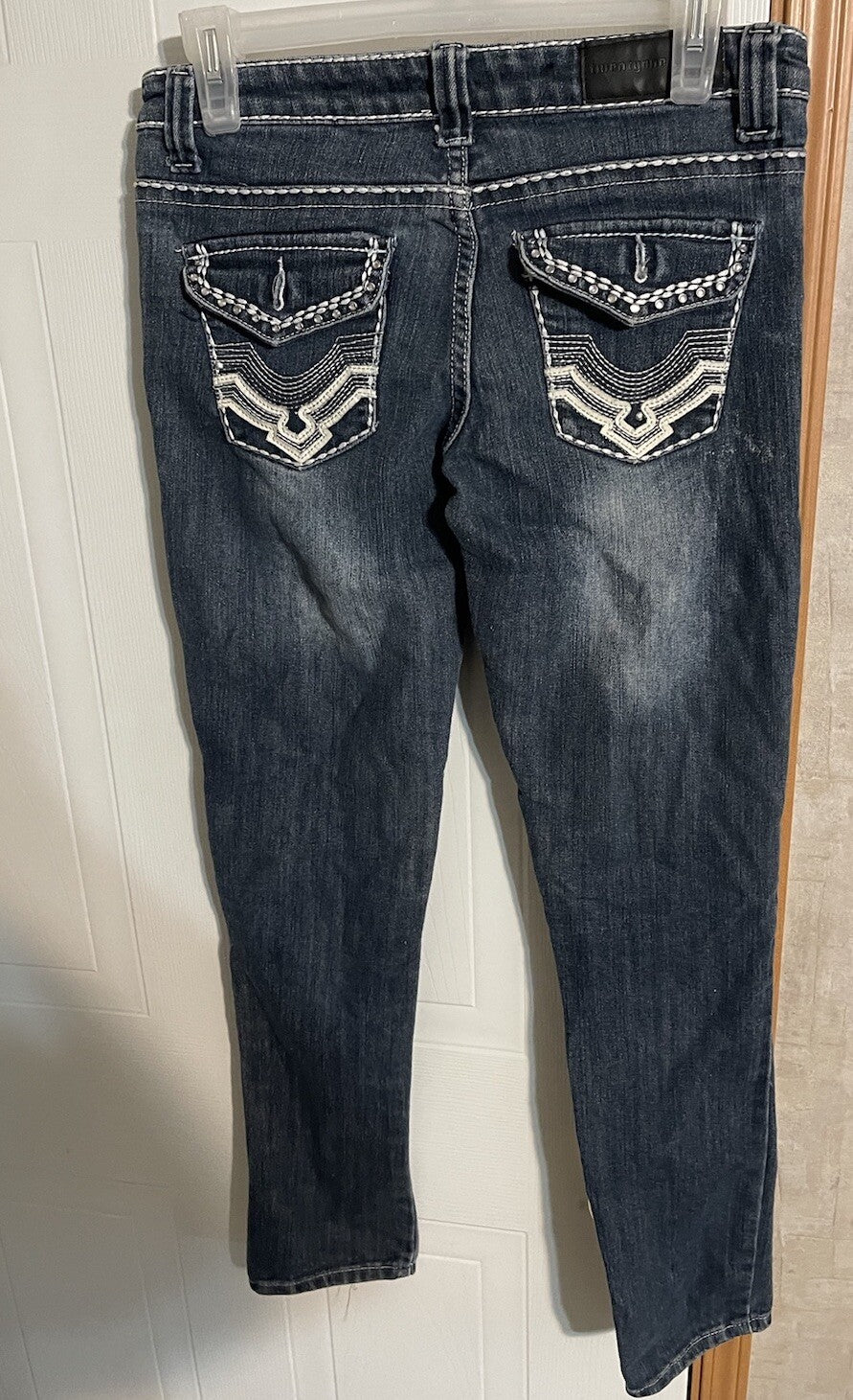 TWENTYONE BLACK RUE21 Slim Boot Embroidered Studded Flap Pocket Jeans 1/2