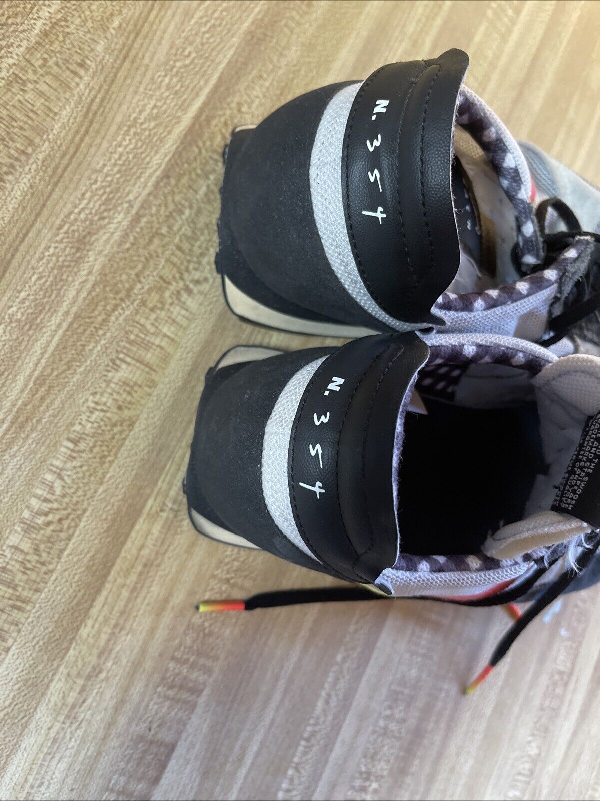 Size 9.5 - Nike Daybreak Type Fresh