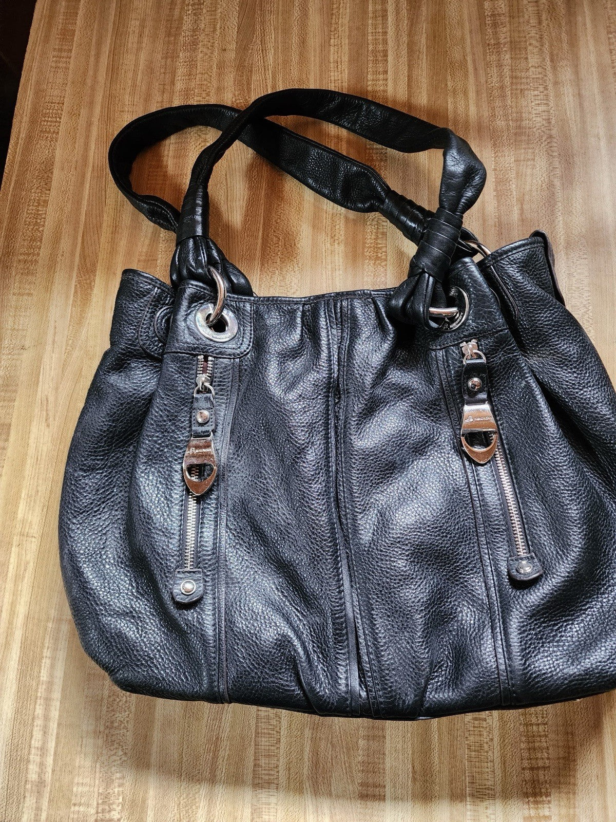 b makowsky leather handbag