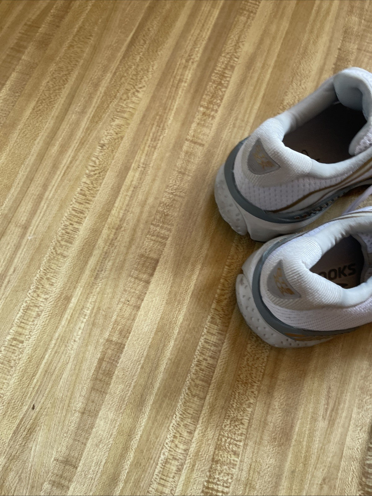 Brooks Adrenaline 20 Size 8