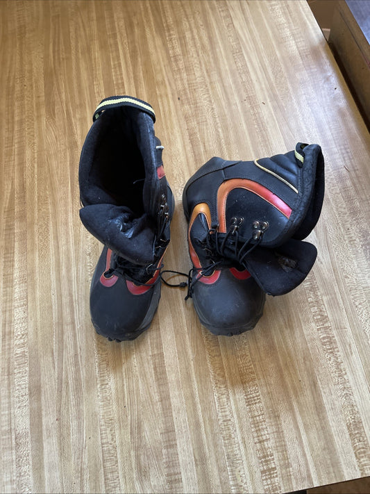 Cougar Snow Boots Size 4