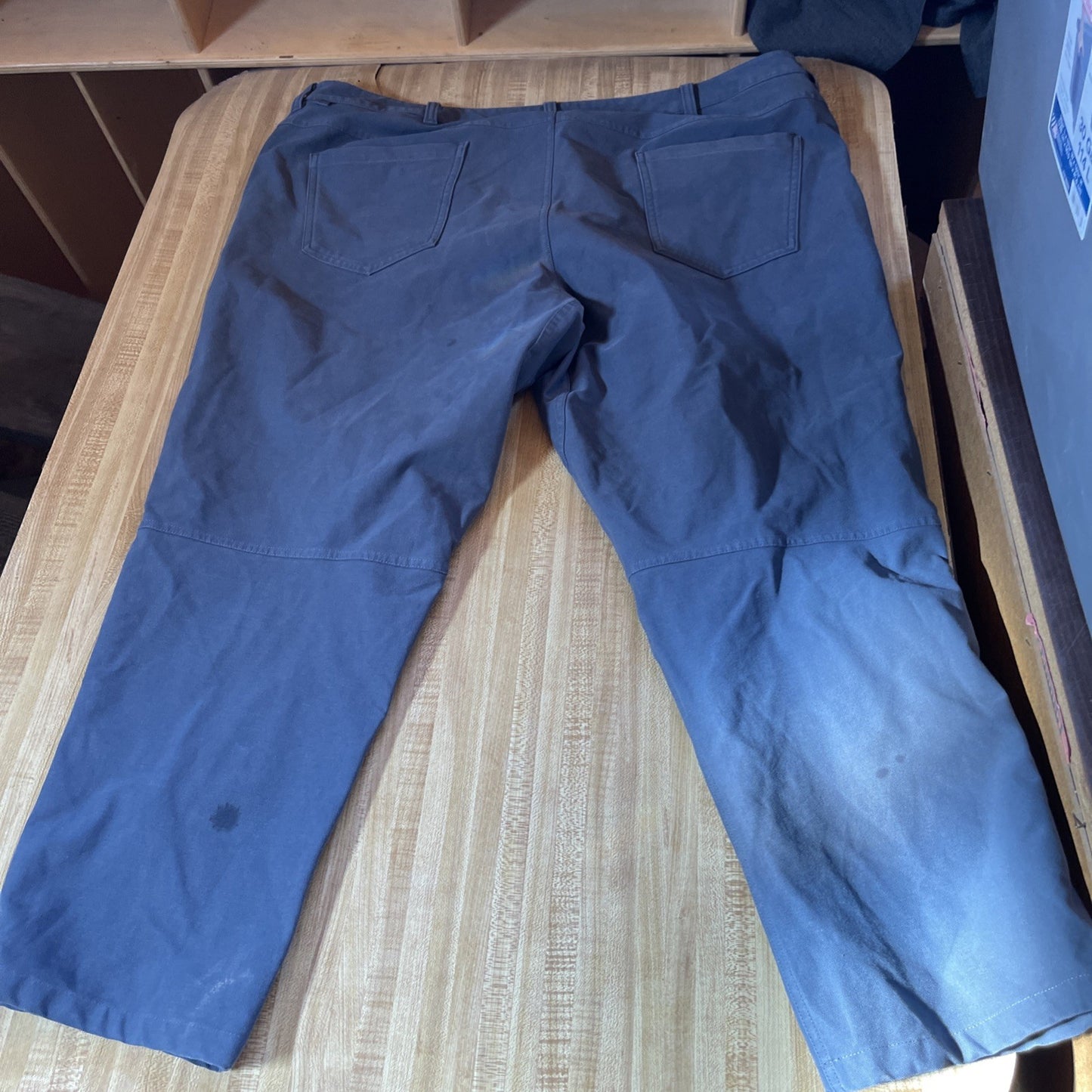 Lululemon Men’s Pants 40/25