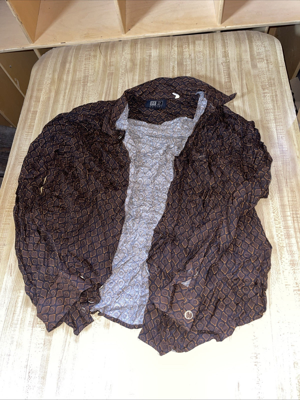 M2 Maxini Button Up Large 