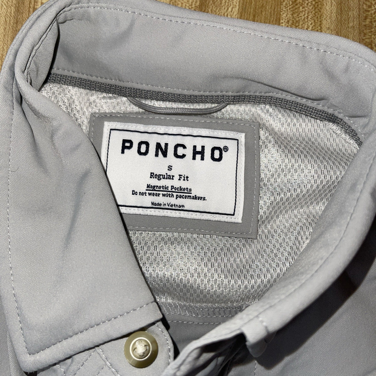 Poncho Button Up Shirt Magnetic Pockets Small 