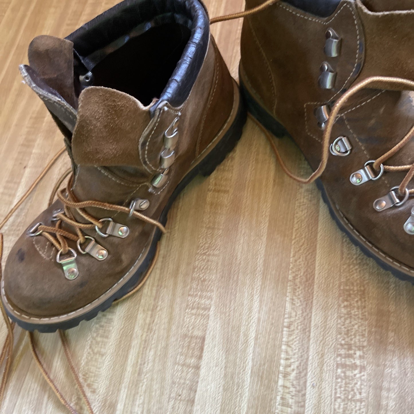 Work Boots Vibram Sole 5.5 D