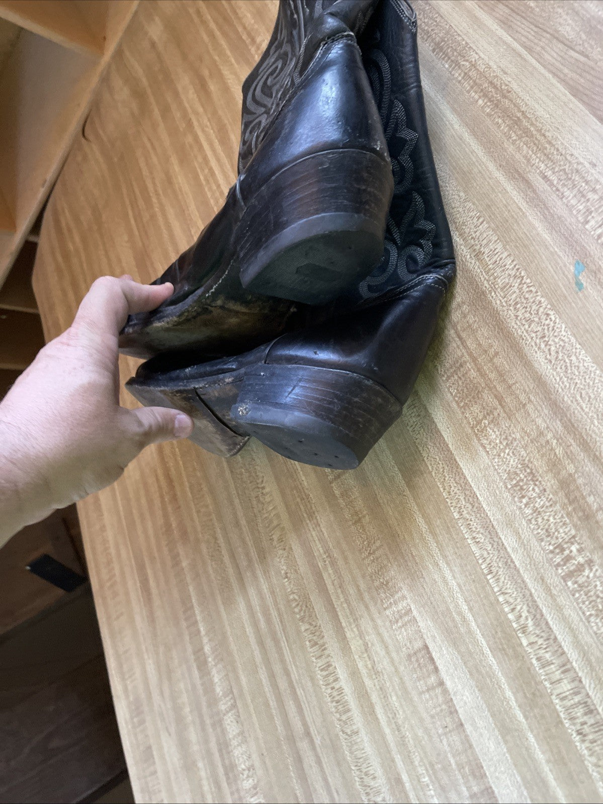 Justin Cowboy Boots 10 EE Beater 