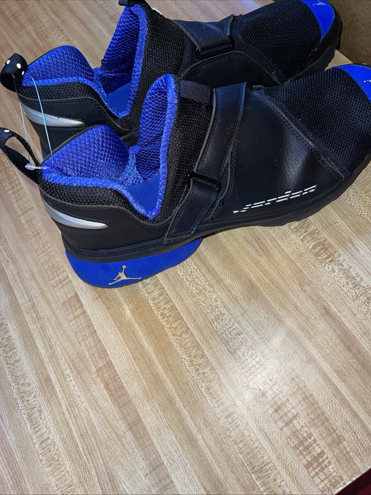 Jordan Trunner Suze 14