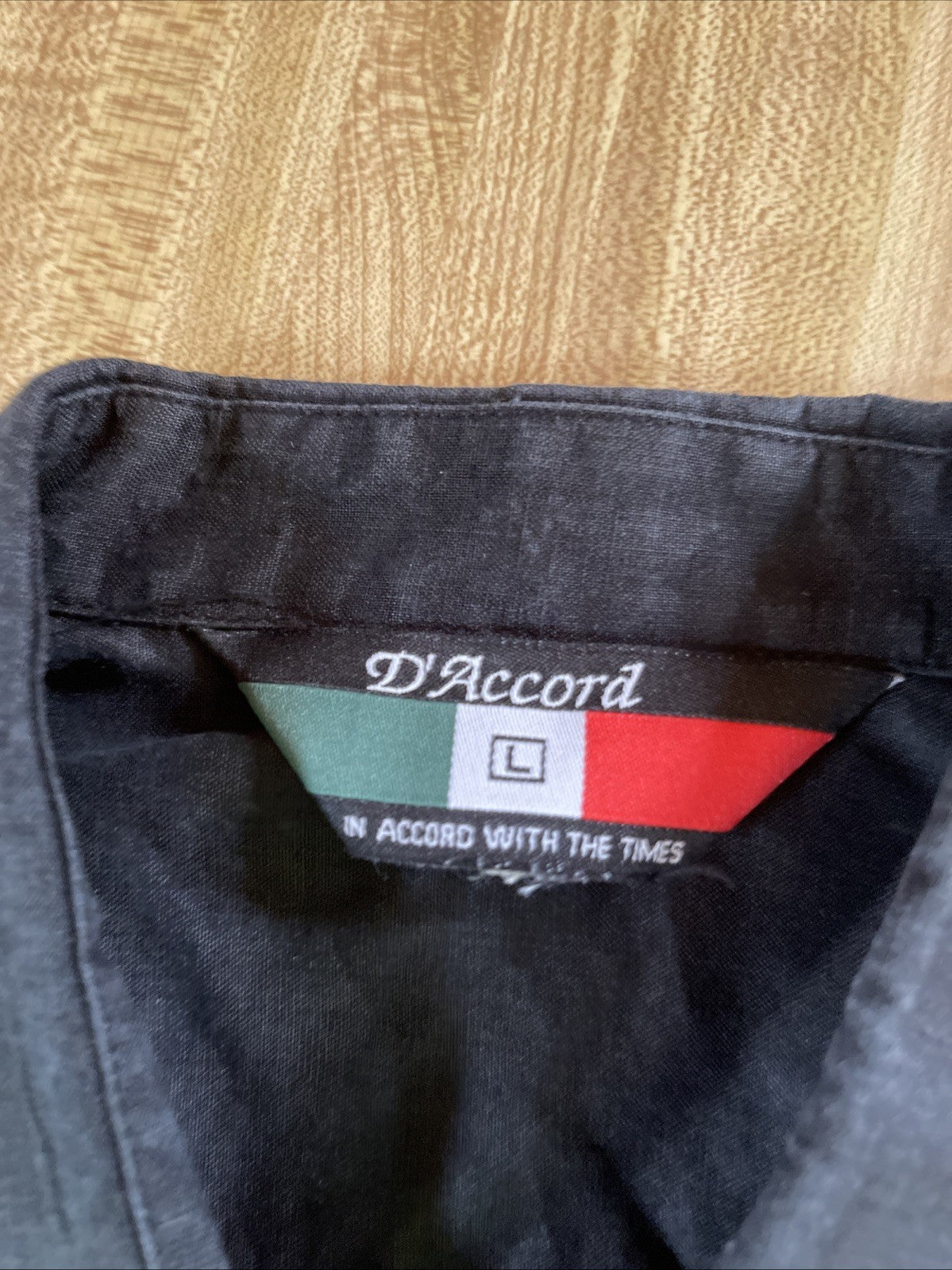 D’accord Button Up Large 