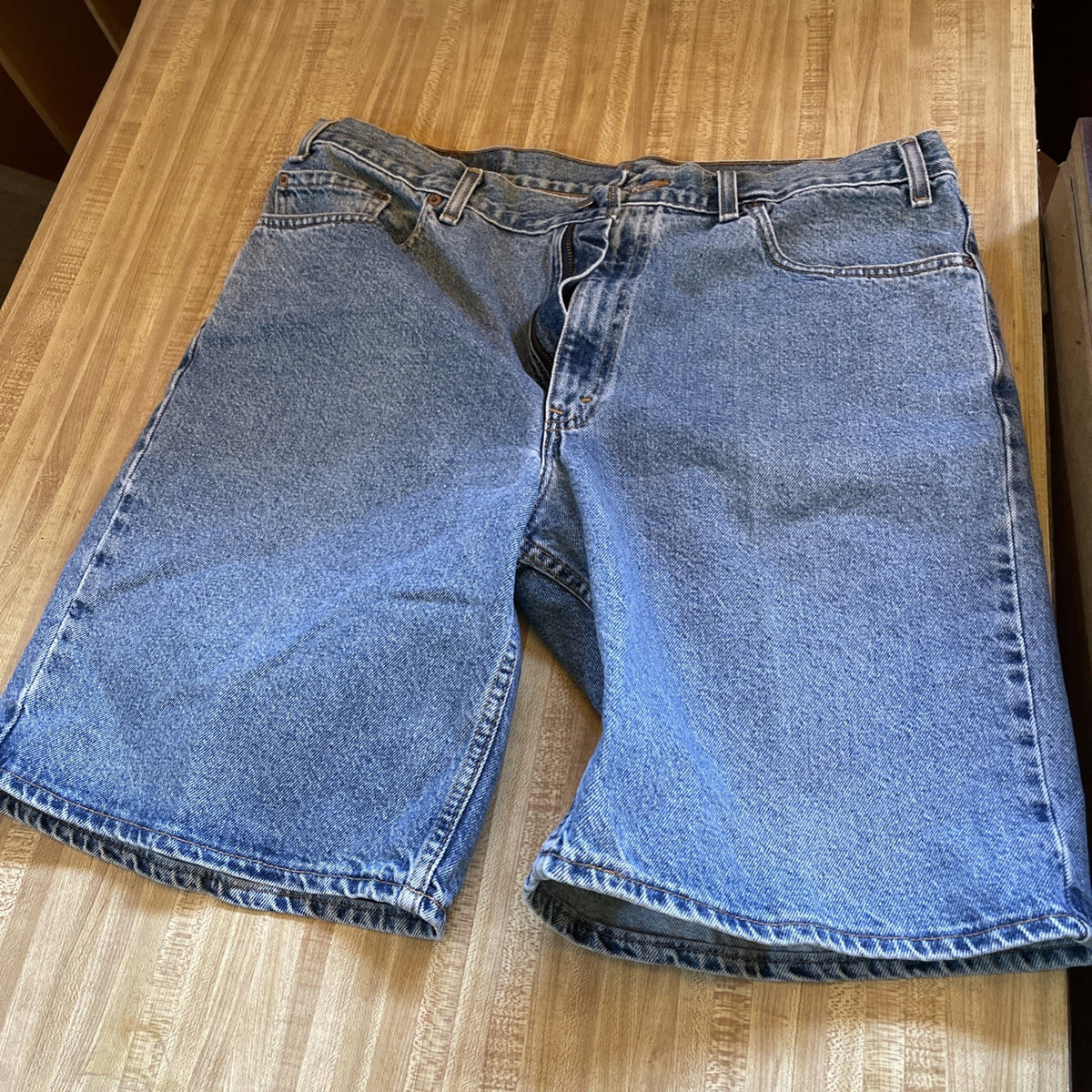 Vintage Made In USA Levi’s 550 Jorts 40