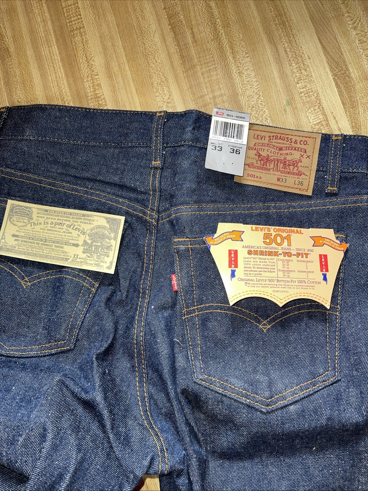 Deadstock NOS Levi’s 501xx 33x36