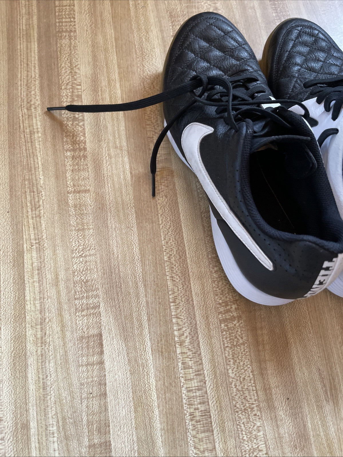 Nike Tiempo Shoes 8.5
