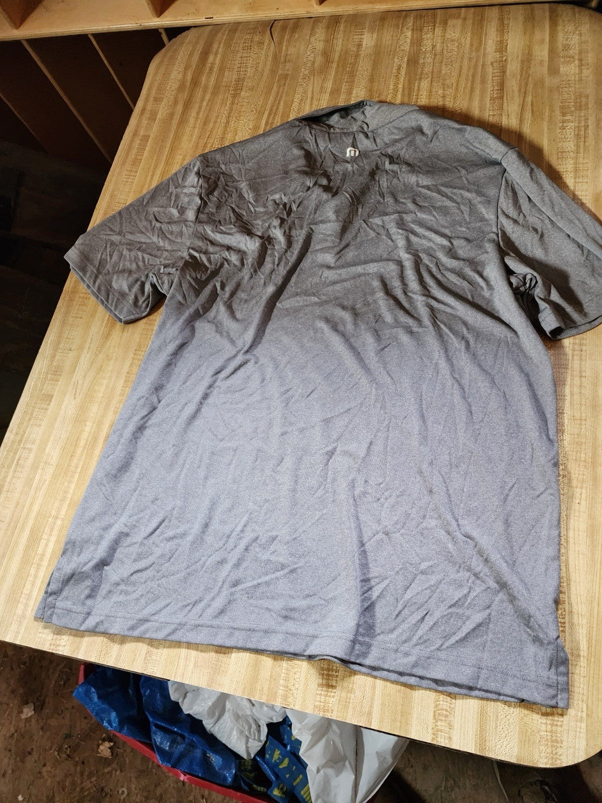 travis Mathew polo XL