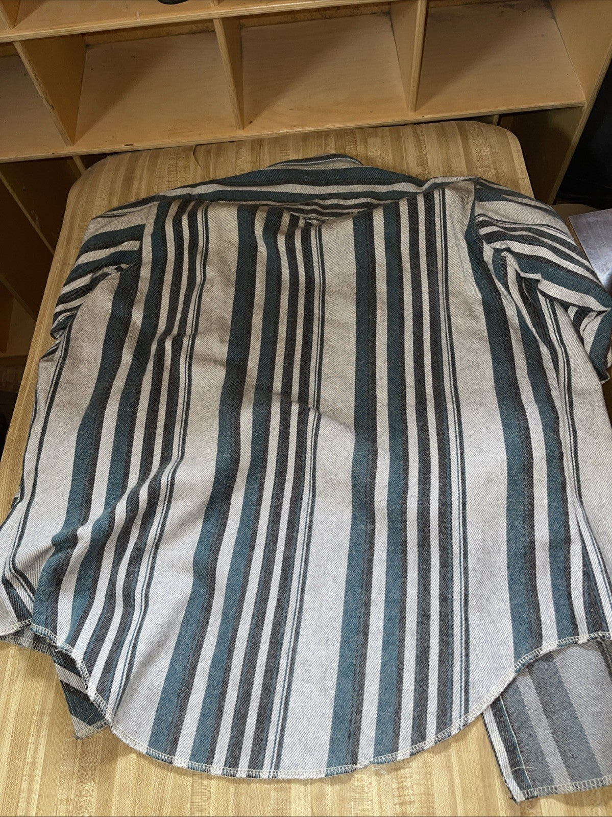 Vintage Wrangler Brushpopper Shirt Size 18 X Long Tails Pearl Snap