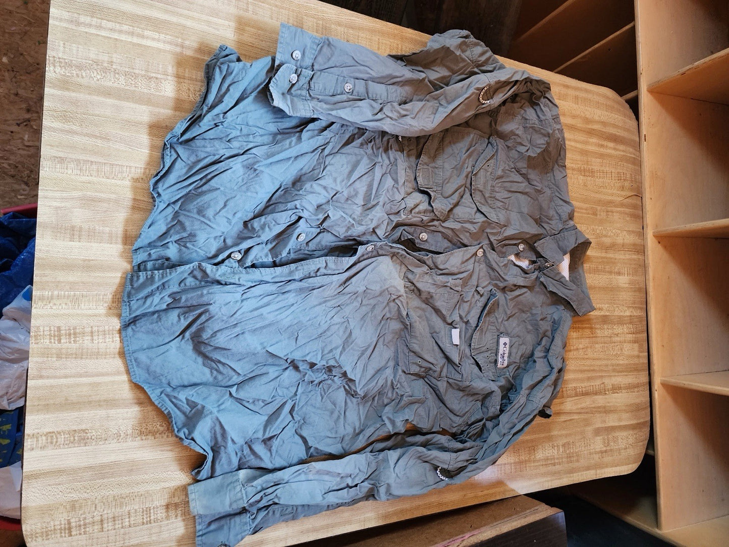 columbia vented shirt Large 