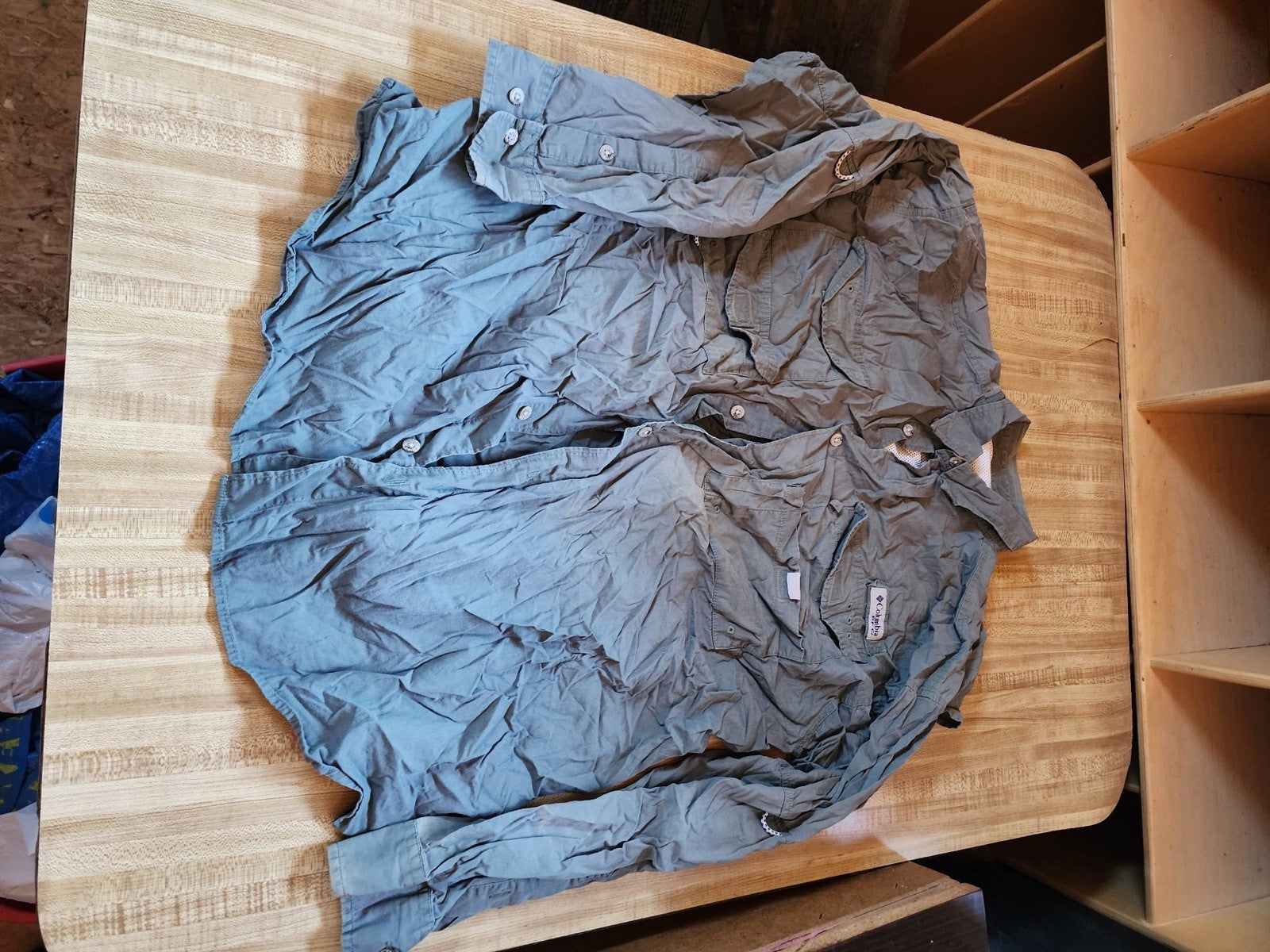 columbia vented shirt Large 