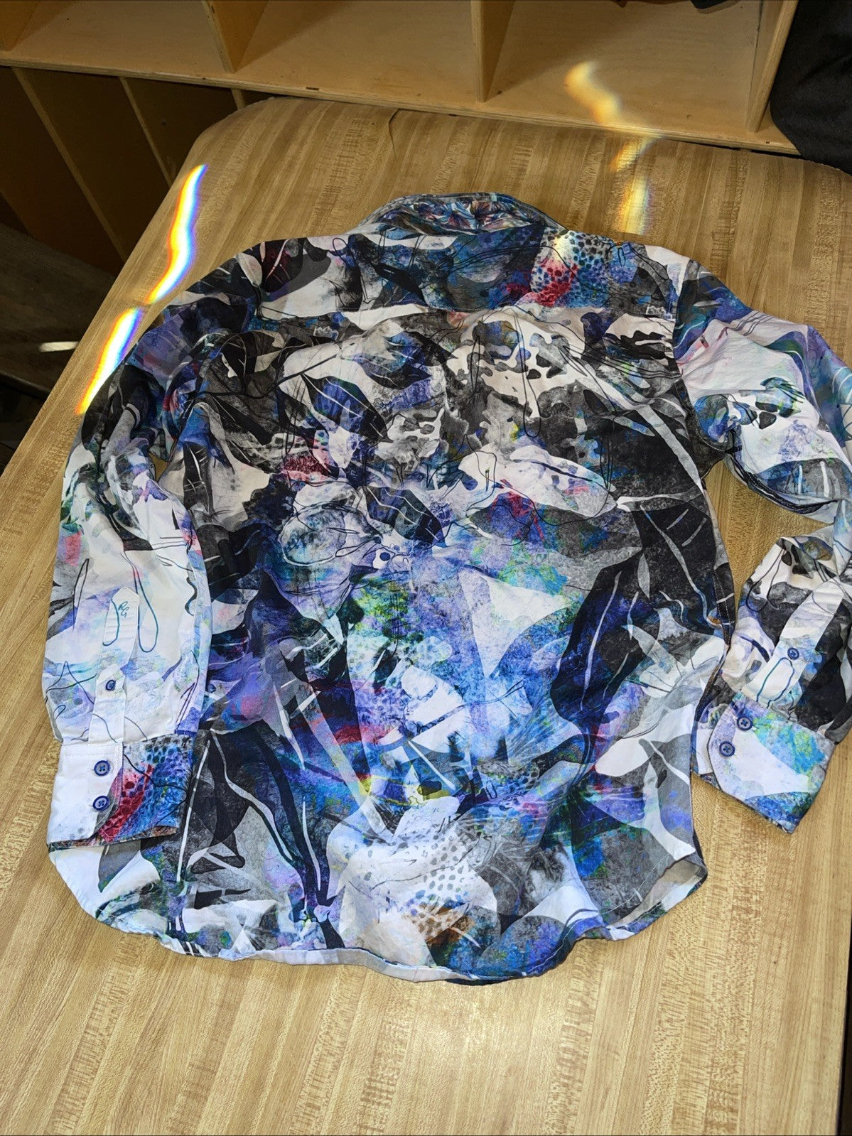 Robert Graham Button Up Medium 