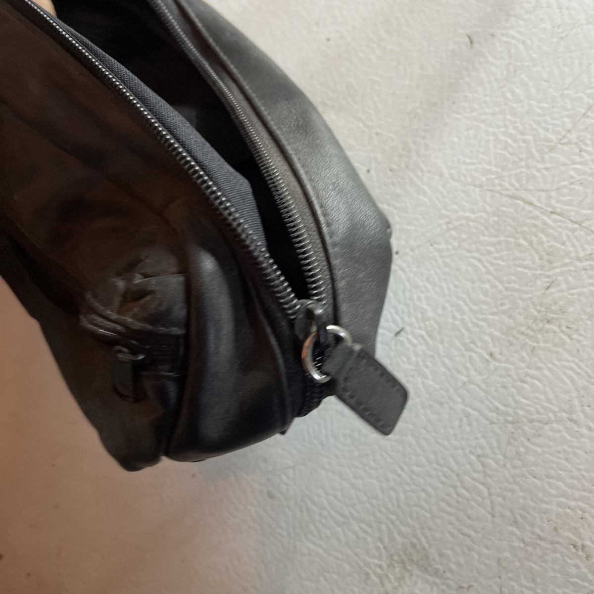 Wilson’s Leather Hygiene Bag