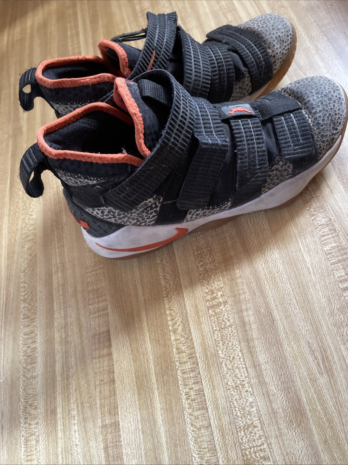 nike lebron soldier xiii sfg Size 8.5