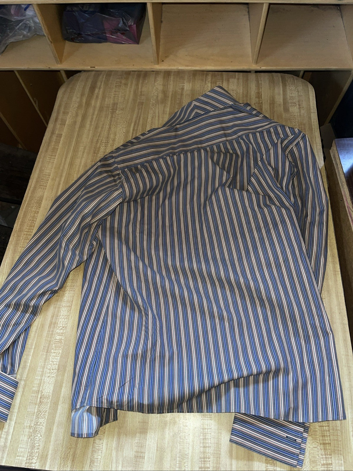 Roar Dress Shirt Medium 