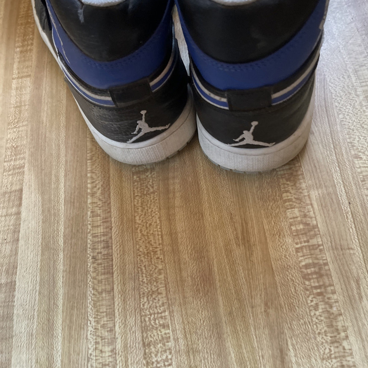 Jordan 1 Mid Size 14