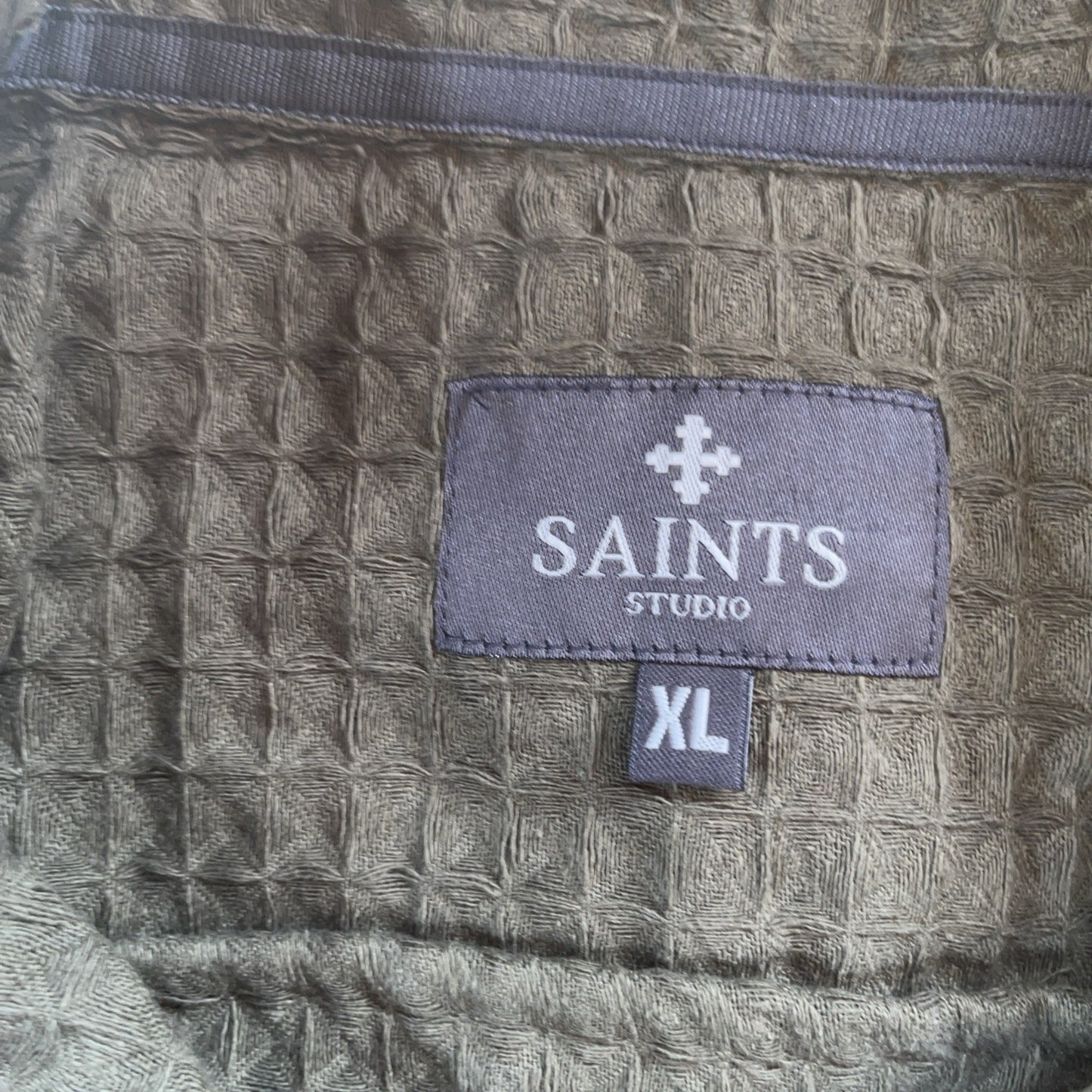 Saints Studio Button Up XL