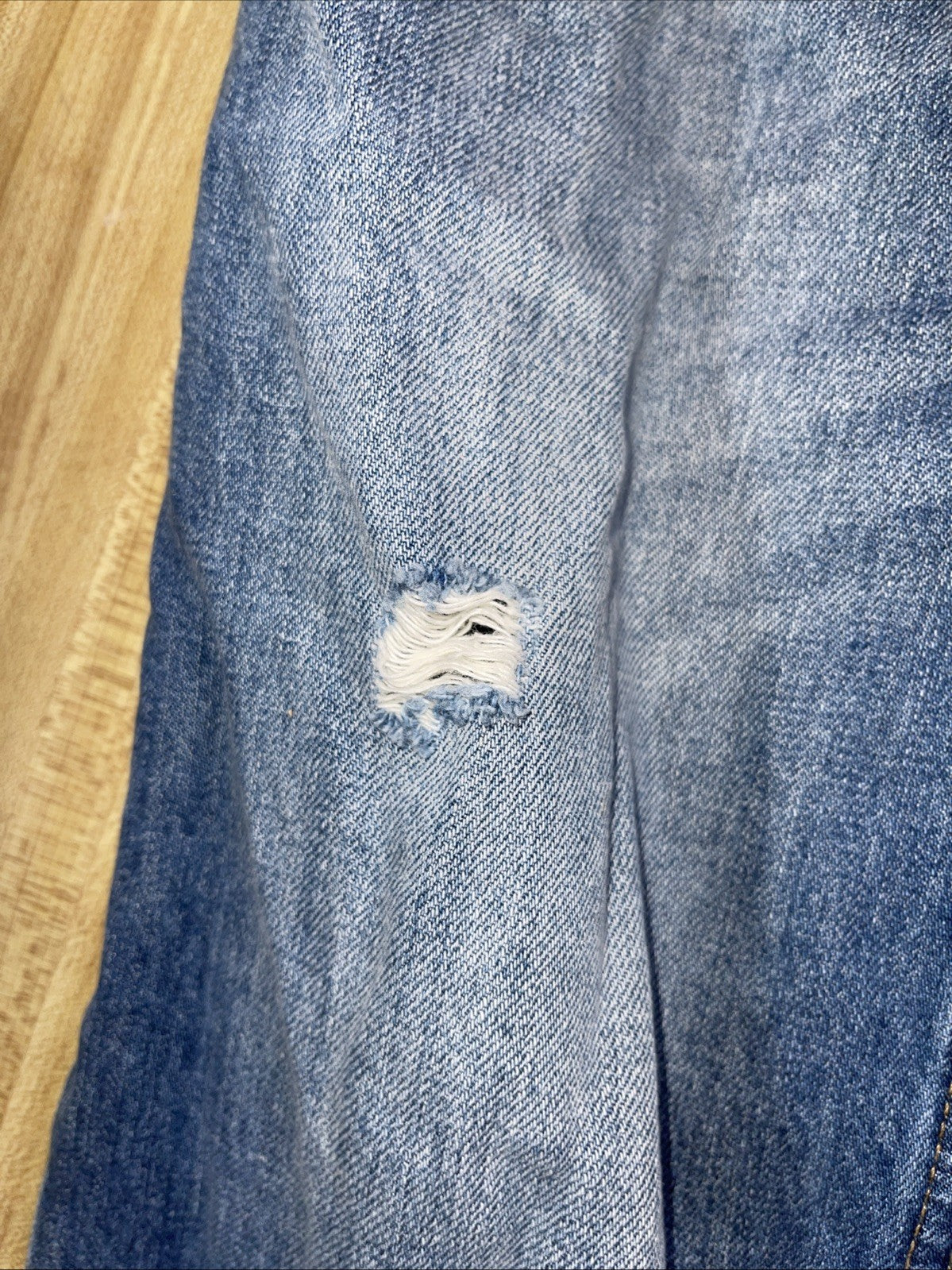 lucky brand mid rise boy jeans 8 Distressed 