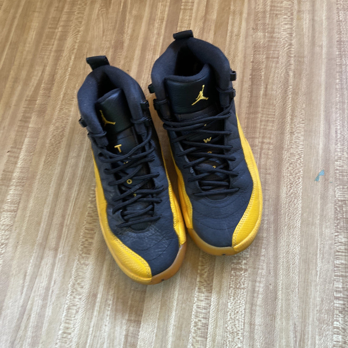 Jordan 12 Retro 5Y University Gold Black