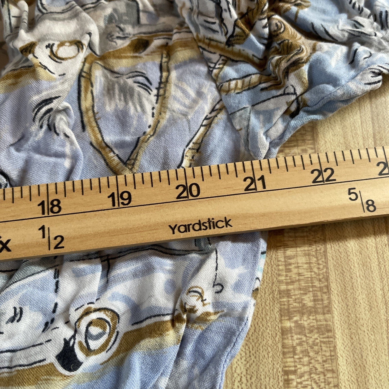 Vintage Everest Collection Shirt Tag Says XL But It Looks Smaller