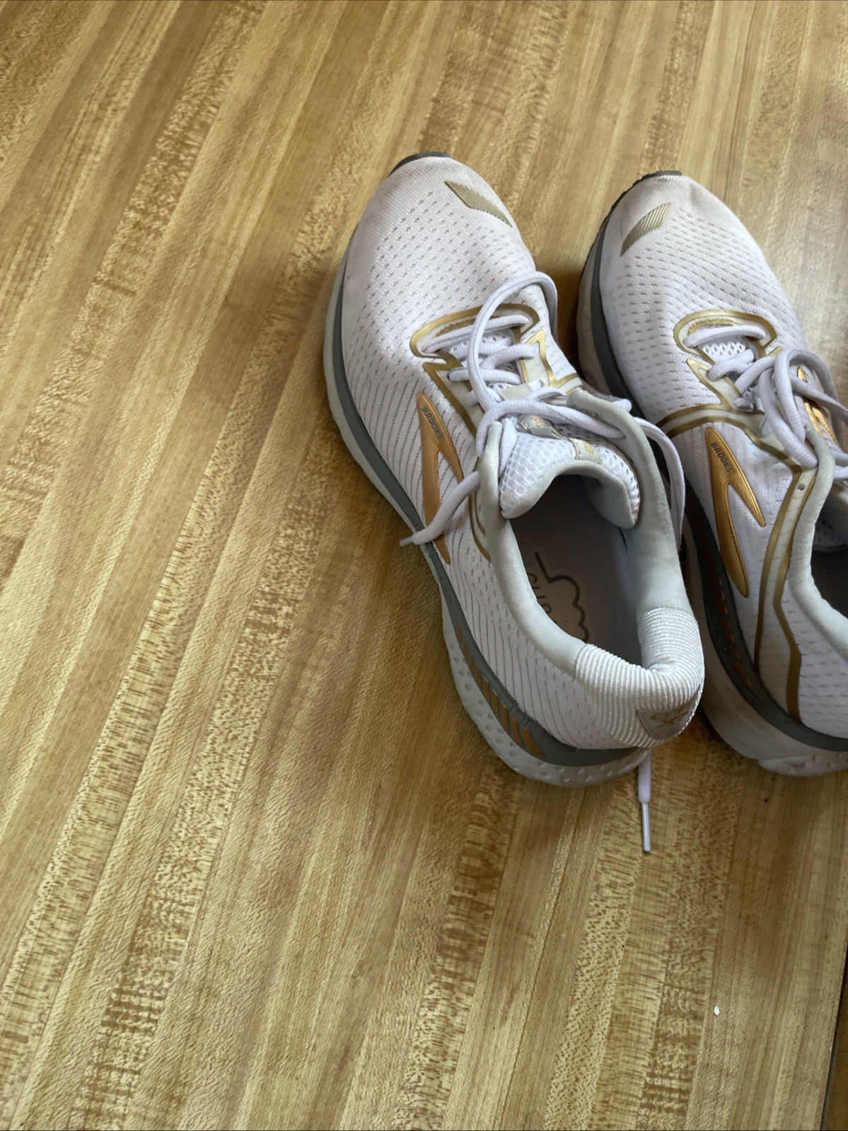 Brooks Adrenaline 20 Size 8