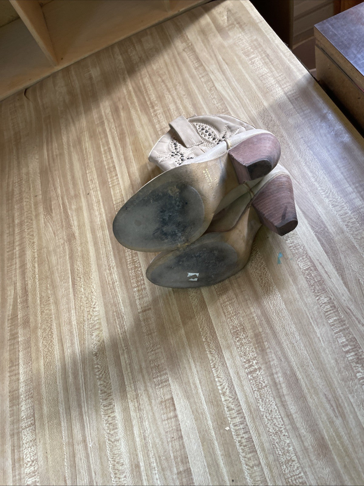 very volatile cowboy boots 6.5