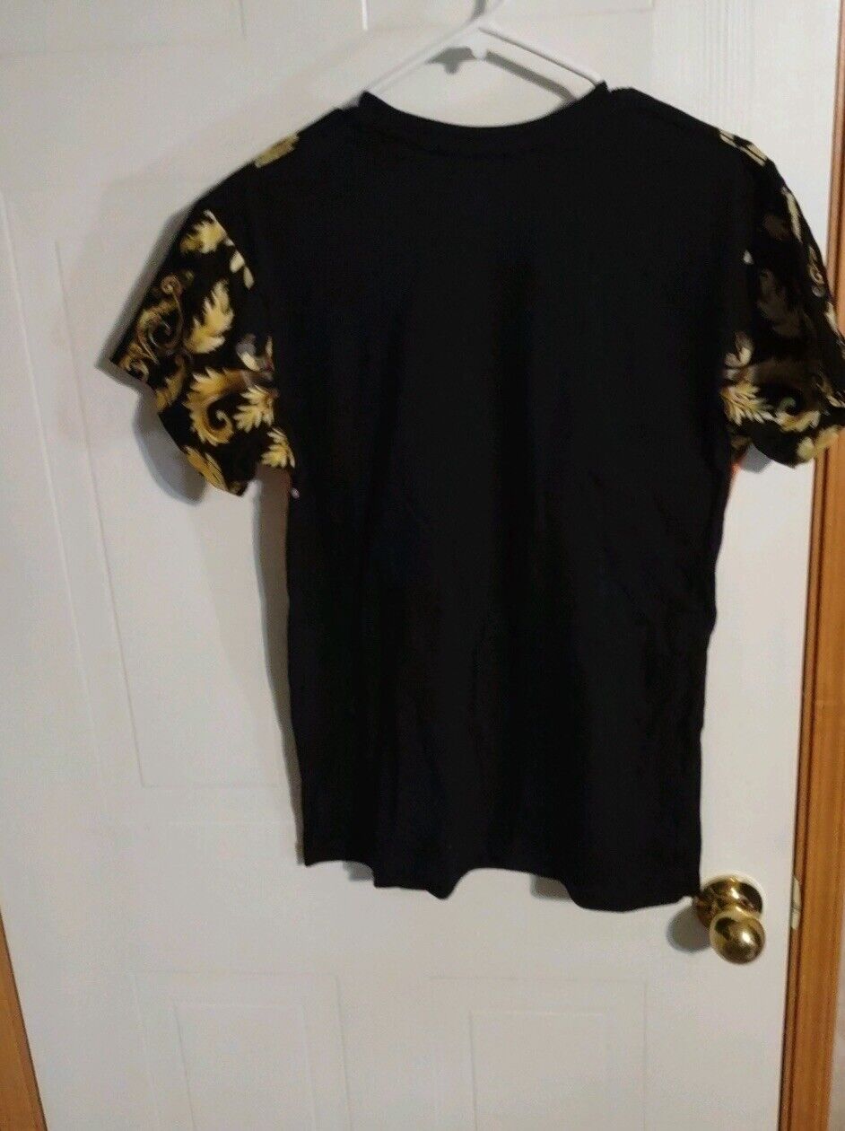Fresh Laundry Graphic T Shirt Medium 