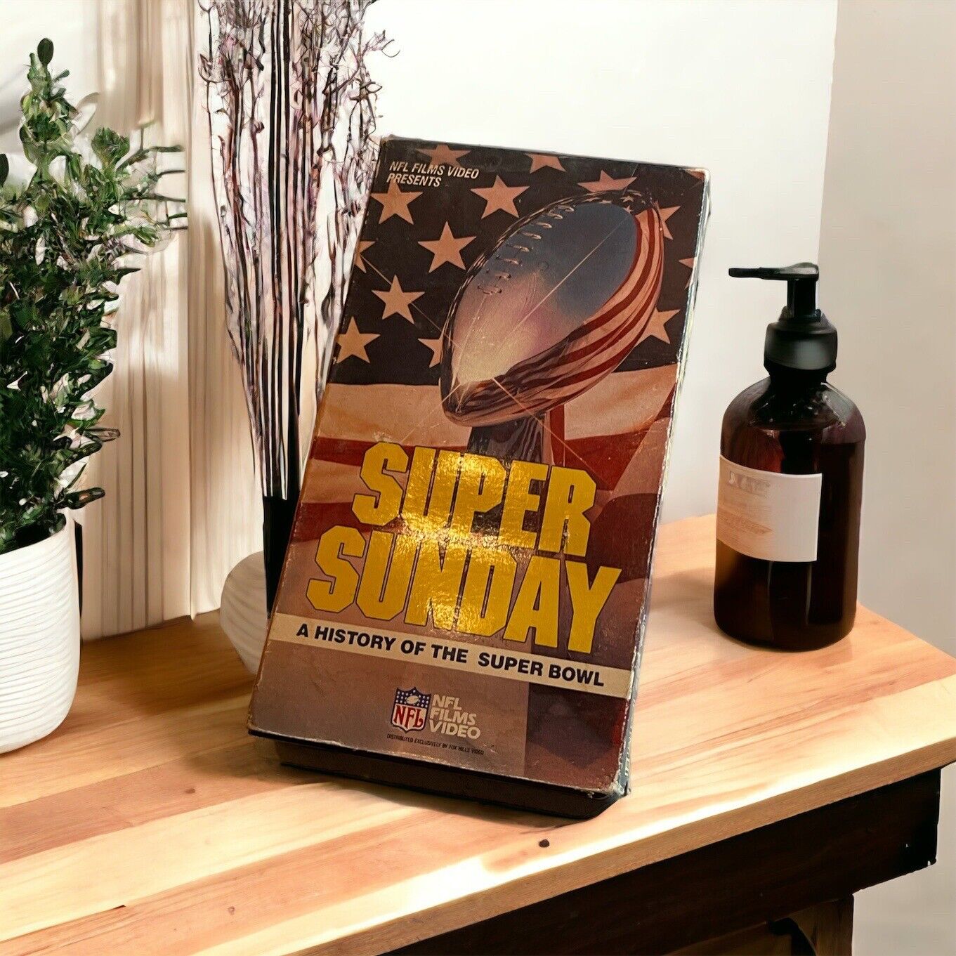 Super Sunday - A History of the Super Bowl (VHS)