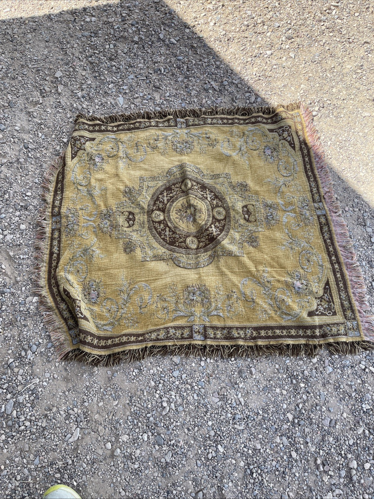 Rug