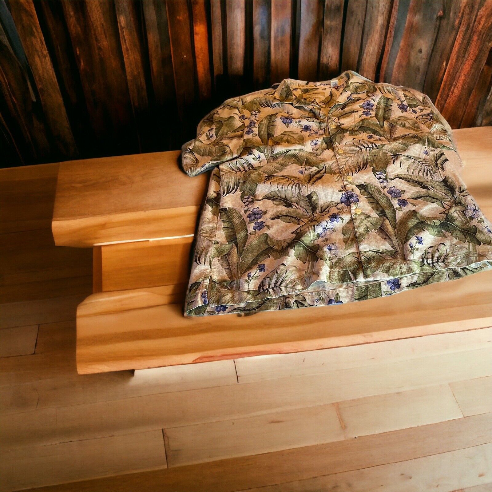 Tommy Bahama Silk Hawaiian Shirt Large