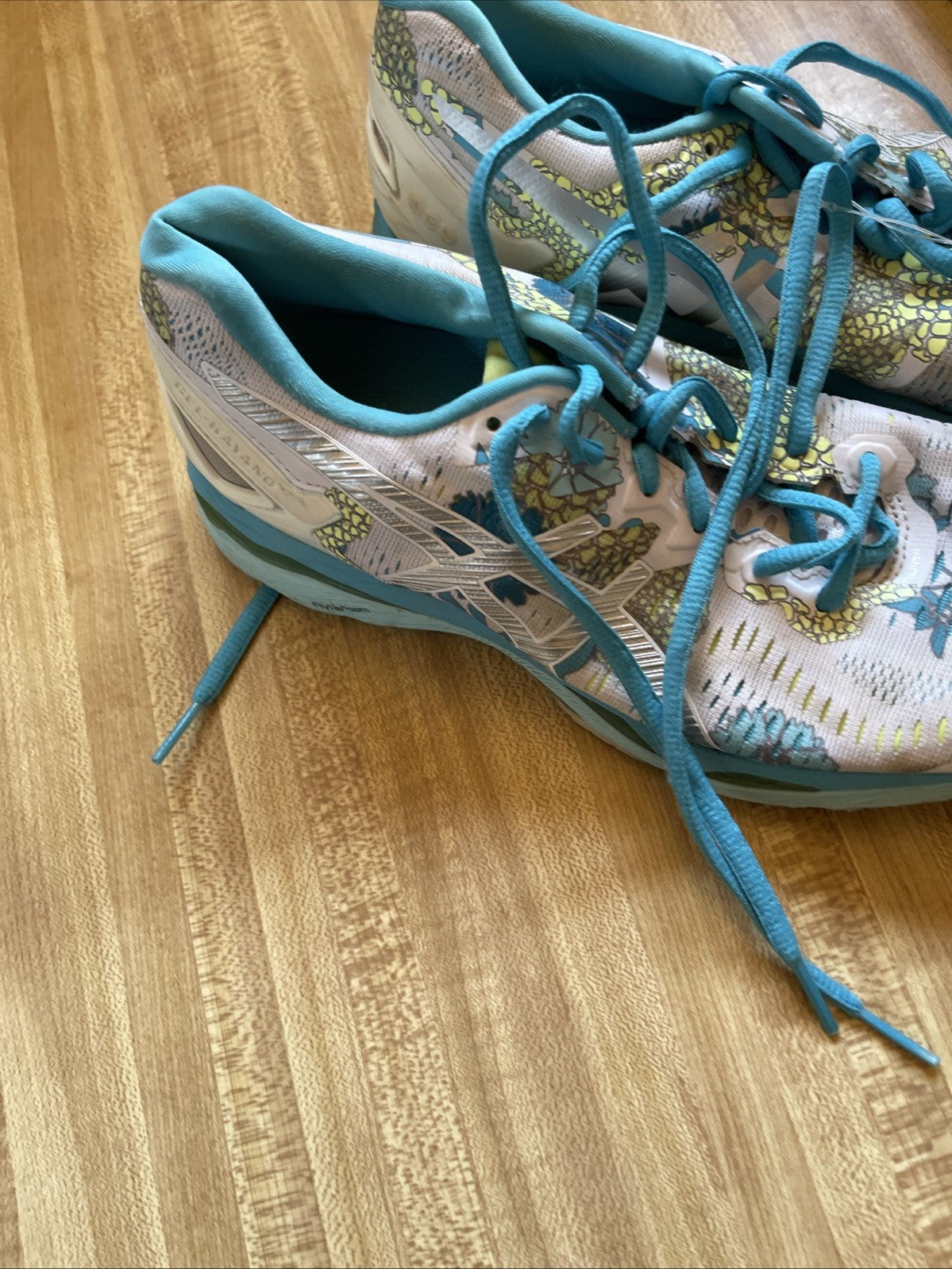 ASICS Gel Kayano Size 7