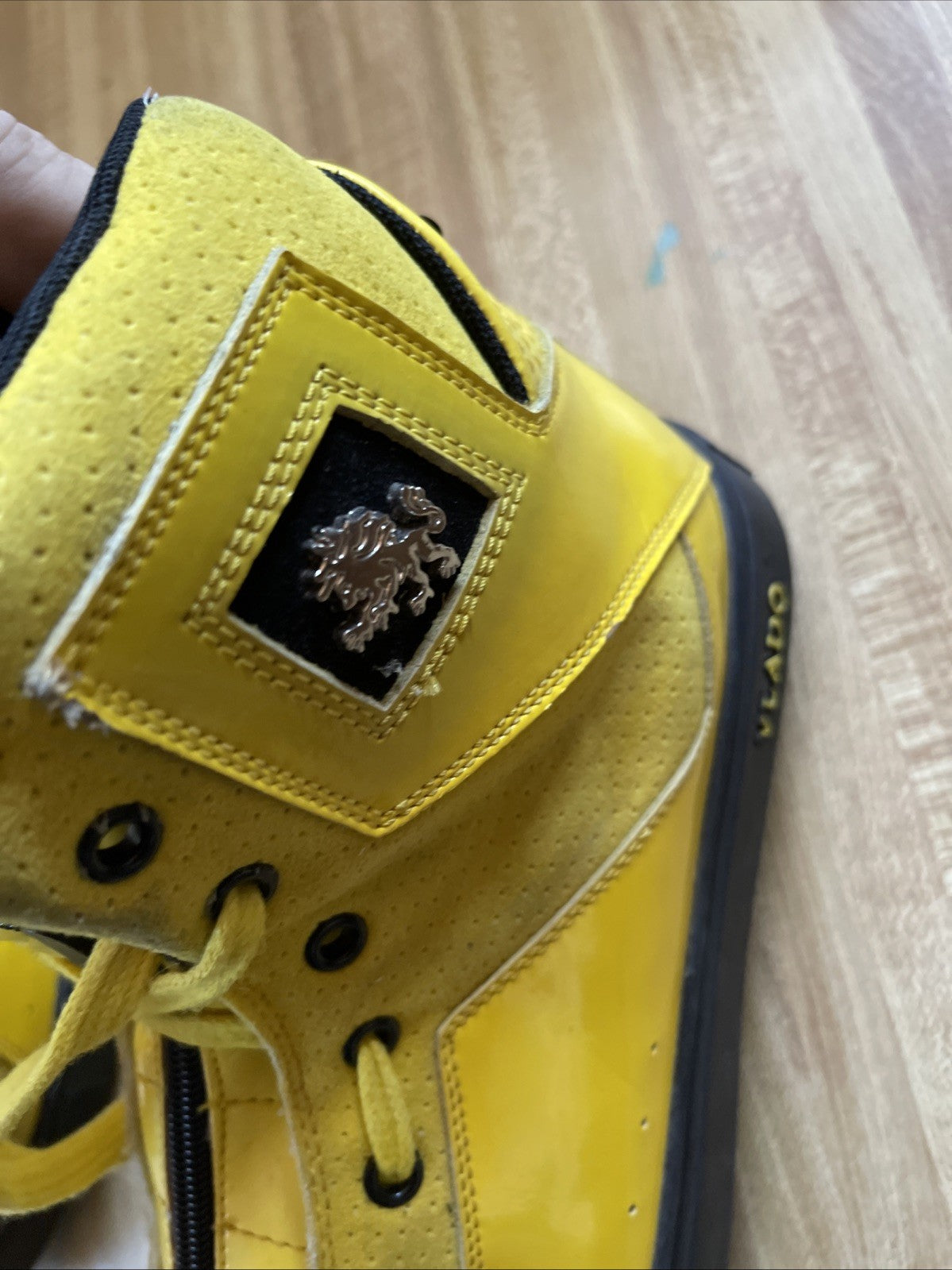 Vlado Gladiator Sneakers 9.5