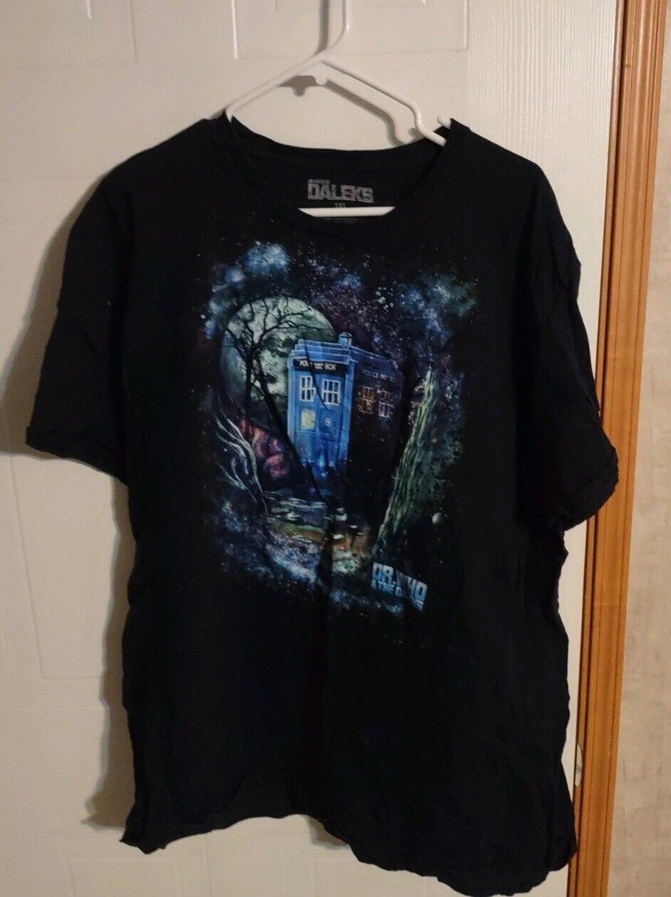 Dr Who And The Daleks T Shirt 3XL 