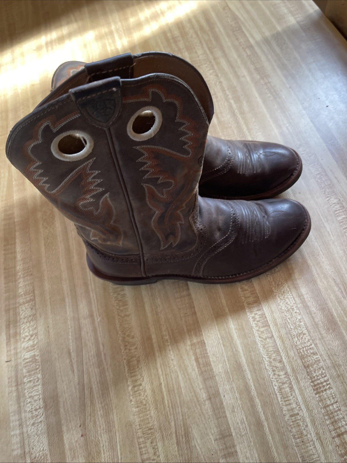 ariat cowboy boots women size 7C
